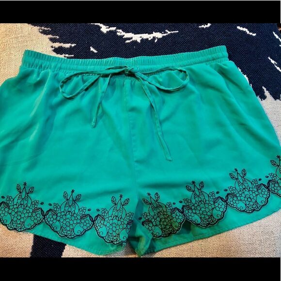 mine Pants - Adorable shorts by Mine in size medium